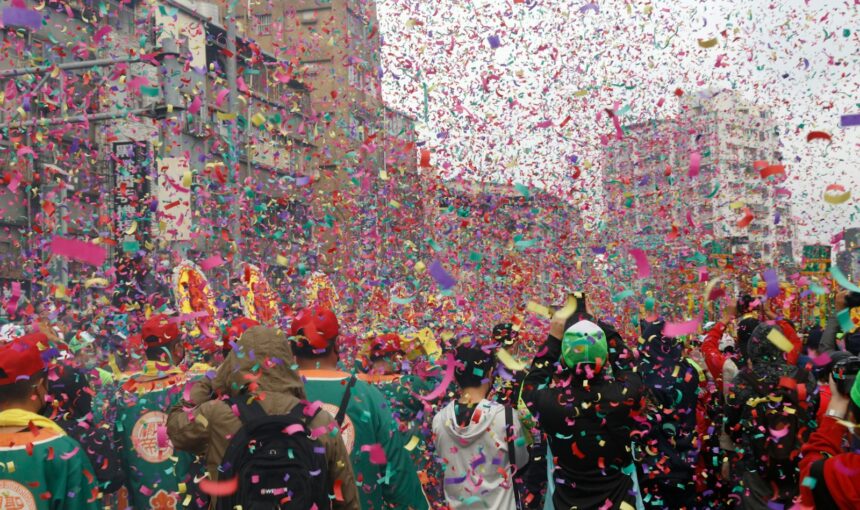 Festa Major de Gràcia – A Colourful Celebration