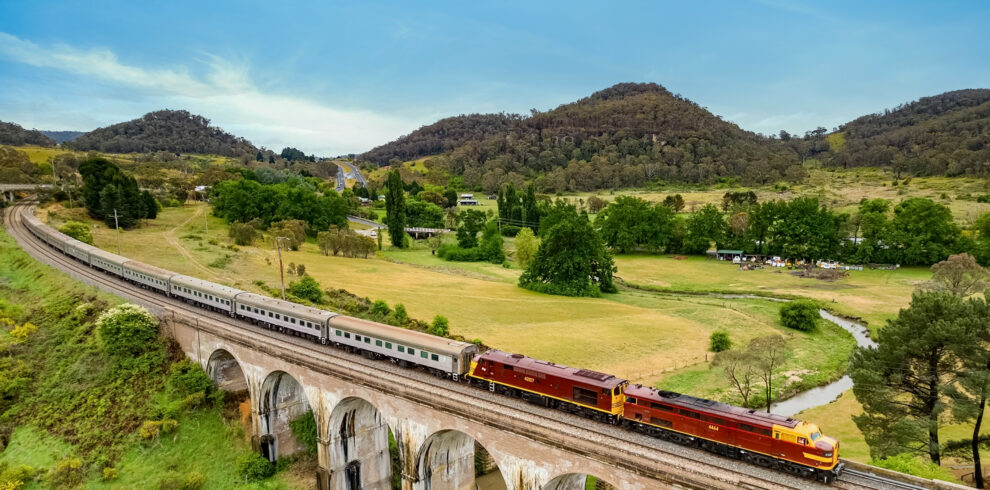 5 Day/4 Night Riverina Rail Tour 5 Day/4 Night Golden West Rail Tour