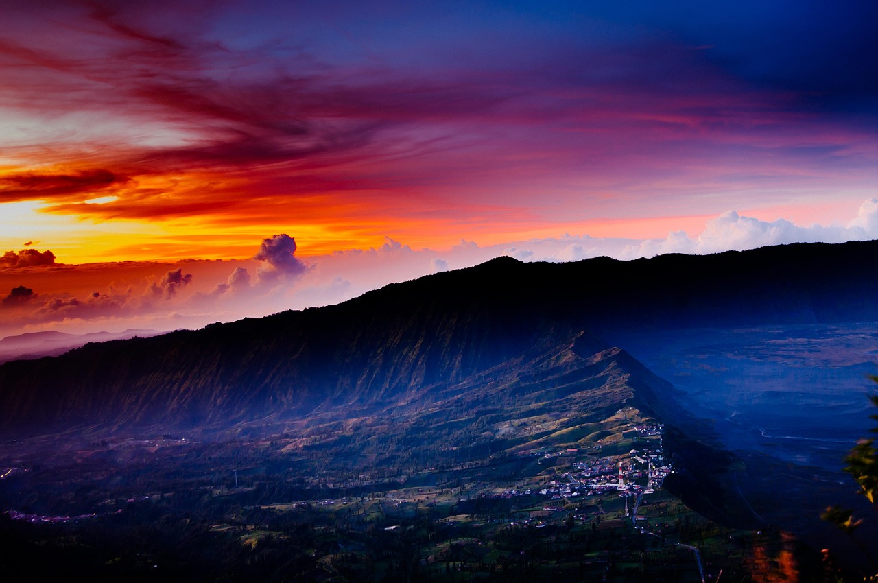 mount-bromo-indonesia-sunrise-mountain-active-volcano-asia-crater-java-panoramic-traveler-scenery-tourism-outdoors-hiking-volcanic-stockpack-pixabay - Best Travel and Cruise New Zealand mount bromo, indonesia, sunrise, mountain, active volcano, asia, crater, java, nature, panoramic, traveler, scenery, tourism, outdoors, hiking, volcanic
